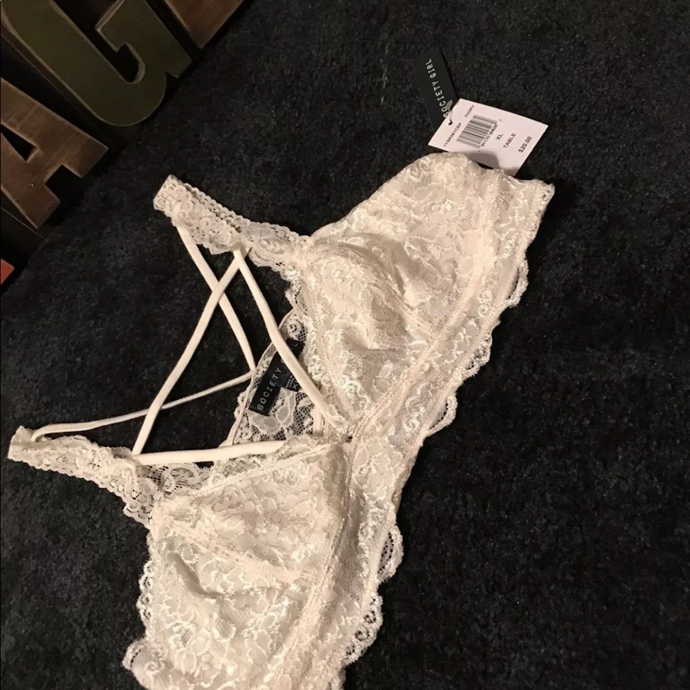 Ivory Lace Brallete